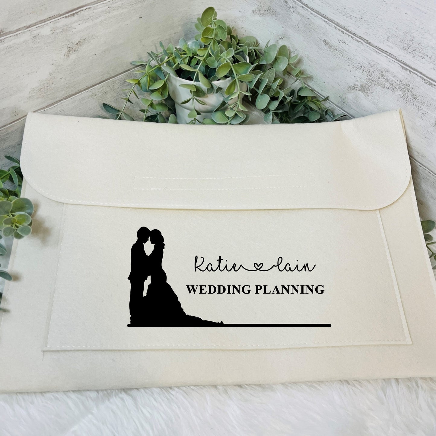 Personalised Wedding Planning Folder, Gifts for the newly engaged couple, Felt Wedding Folder